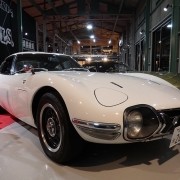 TOYOTA2000GTの人気は凄いです。ロッキーカフェにて展示販売中